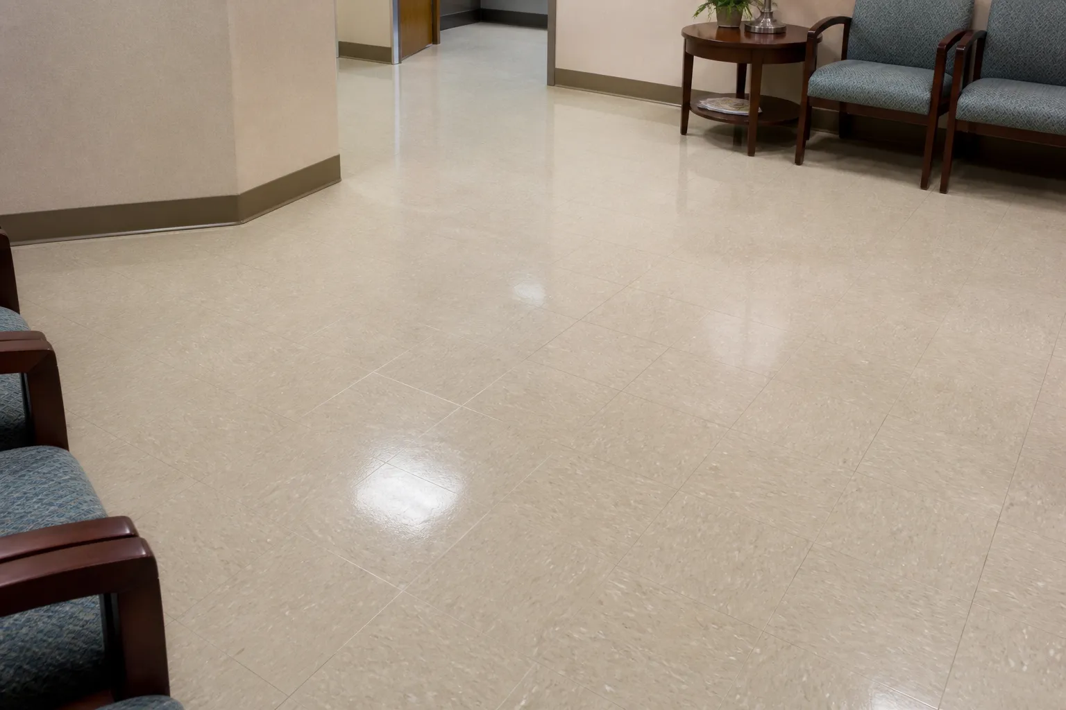 Vct Waiting Beige